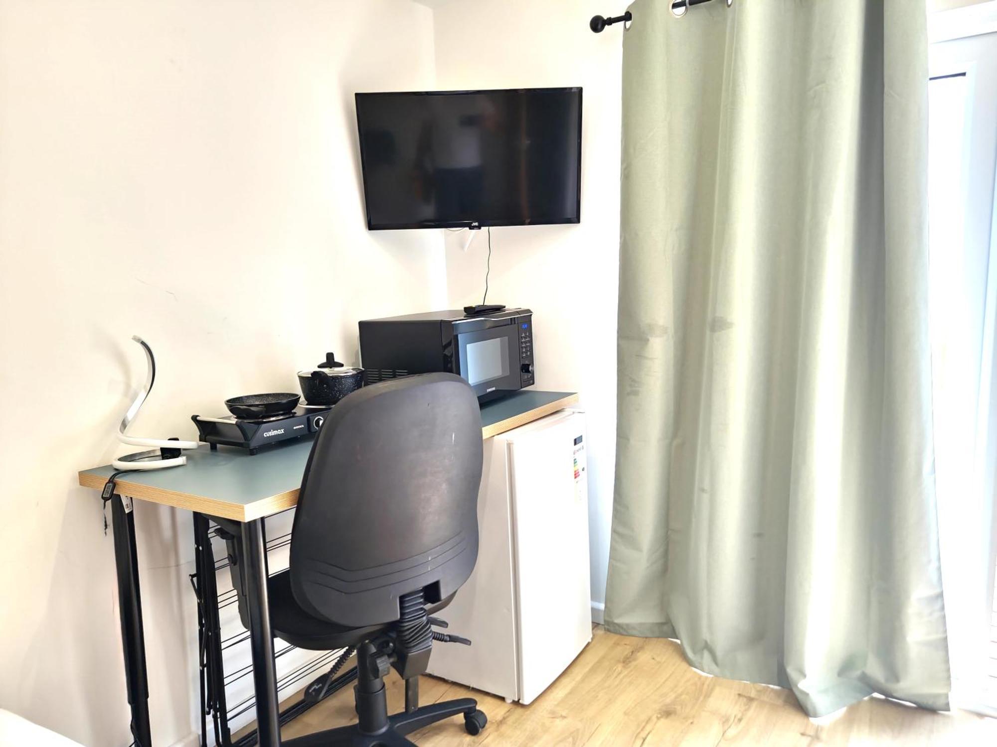 Open Plan Studio With Garden Milton  エクステリア 写真